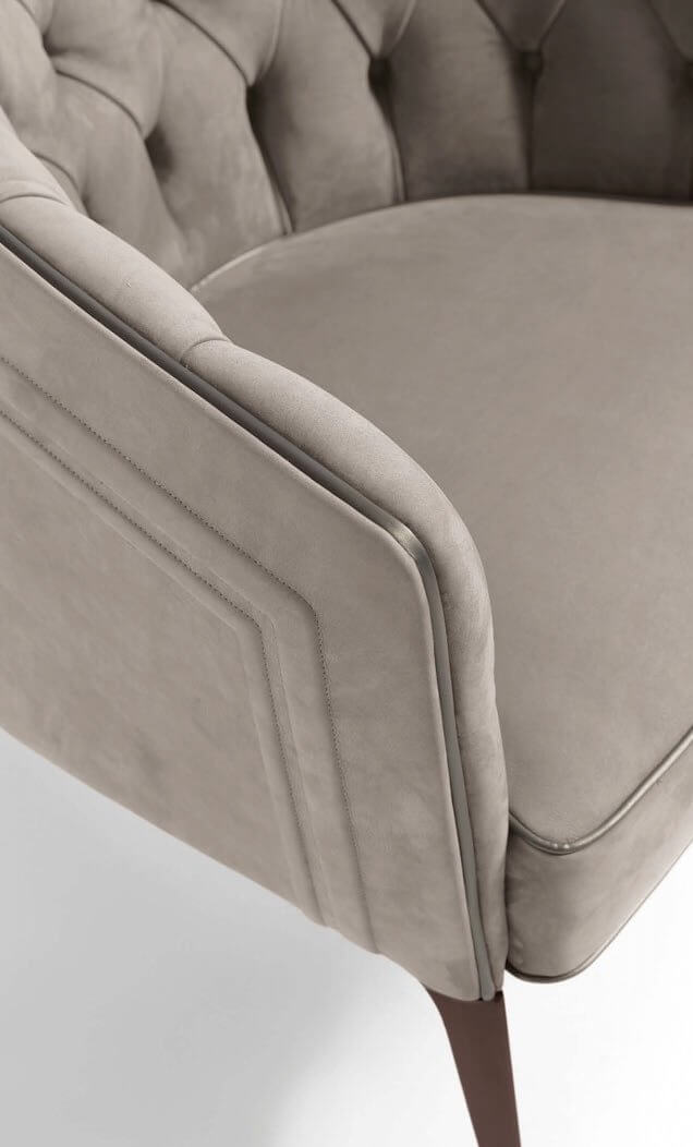 Кресло Vittoria Frigerio Poggi Capitonne
